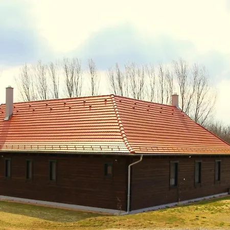 Piszkeri Vendeghaz - Cece